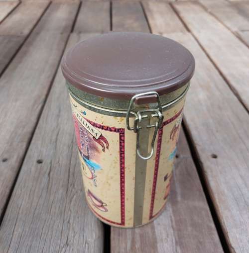 Sole D`Italia Caffe Tin - Measurements 11.5cm x 11.5cm x 18.5cm COLLECTABLE